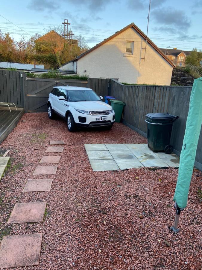 Cheerful One Bedroom Cottage With Parking Space. Glasgow Eksteriør billede